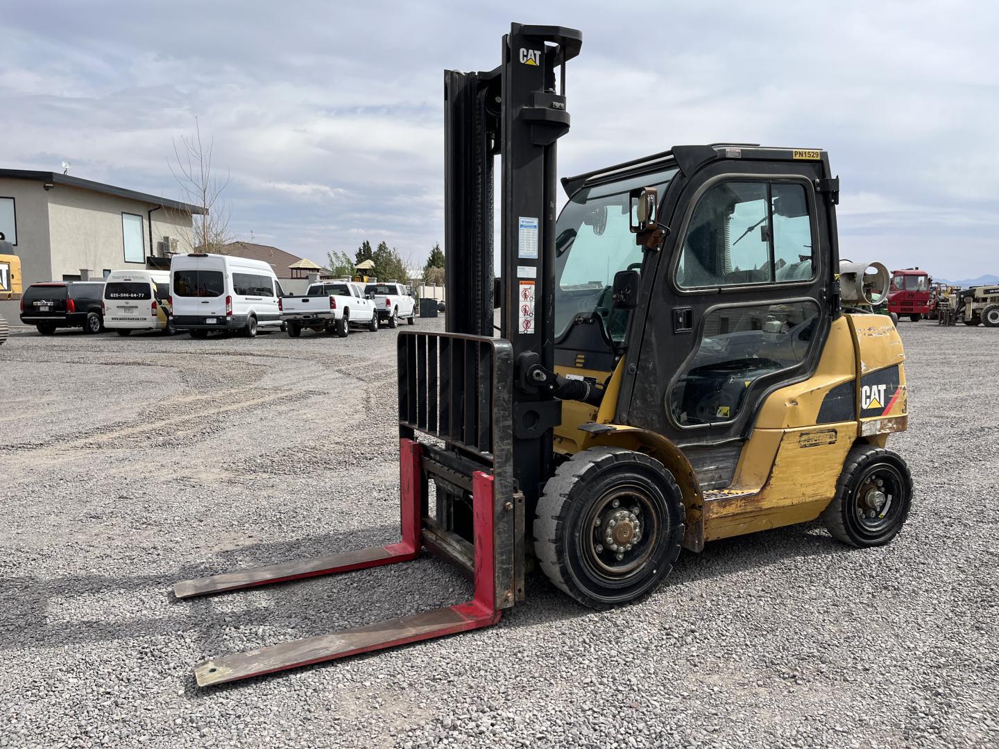 ./imagenes/INVOICE/2019/17987/MONTACARGAS CATERPILLAR GP40N1 (15).JPG